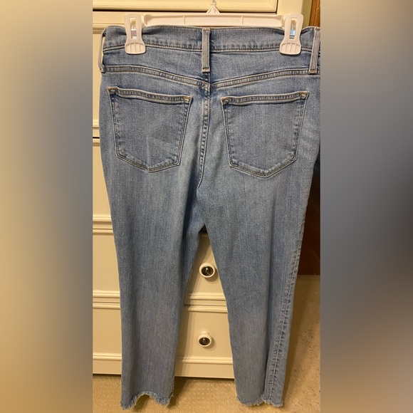 Classic Blue J Crew Slim Boyfriend Jeans Sz 27P (Sz 4) Cropped Frayed Hem - Picture 2 of 5